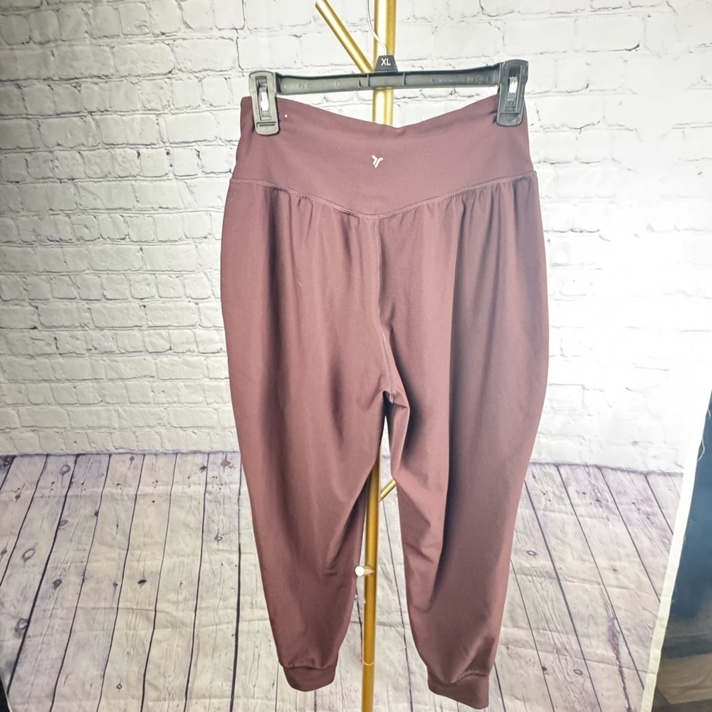 Old Navy PowerSoft Go Dry High Rise Cropped Joggers❣️ Like New, Size Medium